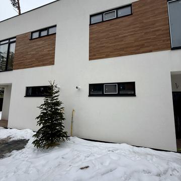 Полтавська вул.