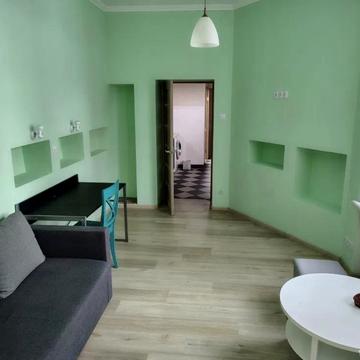 Братів Міхновських вул. (Московська), 26