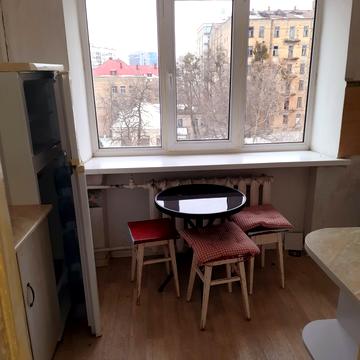 Володимирська вул., 76