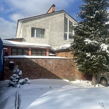 Патріотів вул., 54