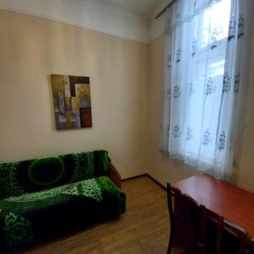 Василя Сімовича вул., 6