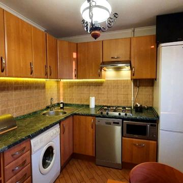 Оболонський просп., 18-Б