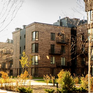 24 Серпня вул., 32