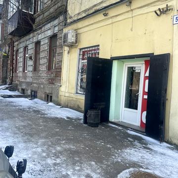 Дальницька вул., 5