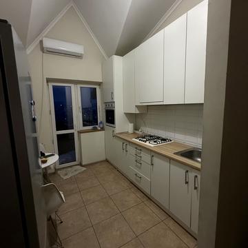 Василя Єрошенка вул. (), 6