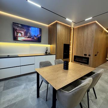 Нагірна вул., 16/18