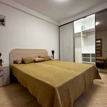 Новогоспітальна вул. (Щорса пров.), 5