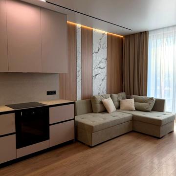 Набережна Перемоги вул., (Будинок 1)