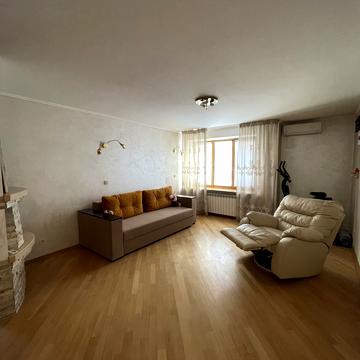 Антоновича вул. (Горького), 160