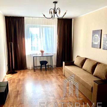 Коноплянська вул., 22-Б