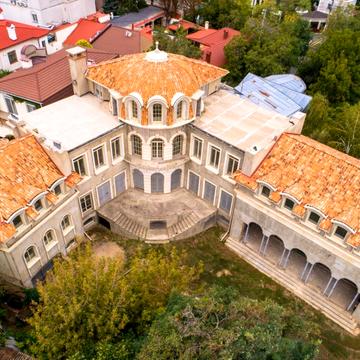 Валерія Самофалова вул. (Каманіна), 18