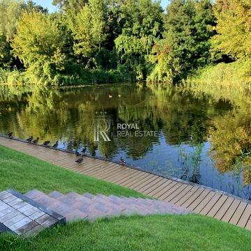 Миру вул., 25