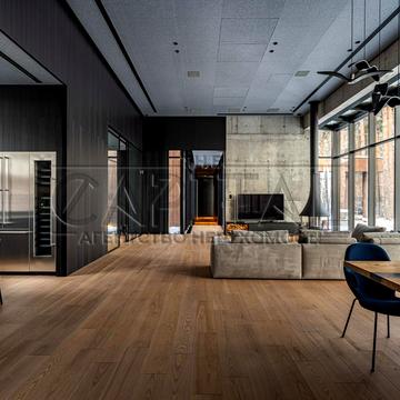 Центральна вул.