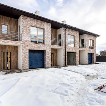 Рильського вул., 2