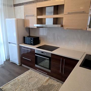 Академіка Глушкова просп., 9-Г