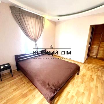 Бориса Гмирі вул., 1-Б/6