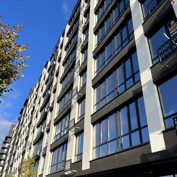 Романа Левицького вул., 4