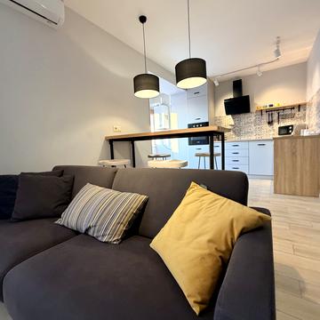 Короля Данила вул., 3а