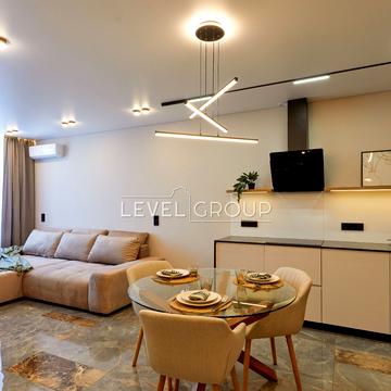 Дніпровська набережна вул., 15-Ж