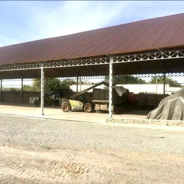 центральна, 1