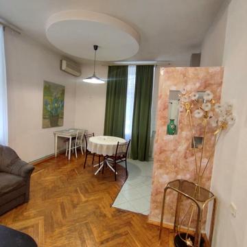 Футуристів пров., 9