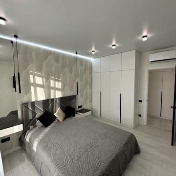 Перлинна вул., 8