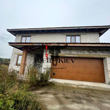 Героїв Майдану вул., 30