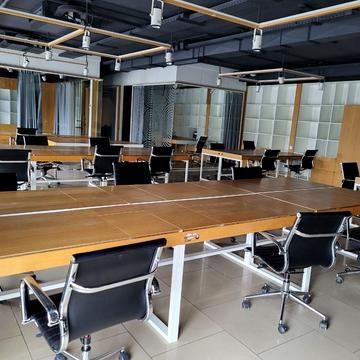 Петропавлівська вул., 14-е