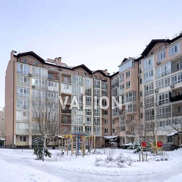 Академіка Лебедєва вул., 1/5