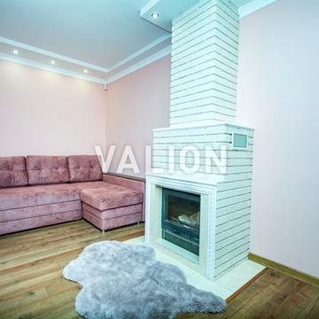 Академіка Лебедєва вул., 1/5