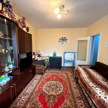 Івана Величковського вул., 44