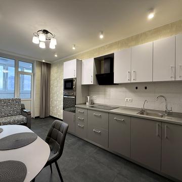 Ясинуватський пров., 10