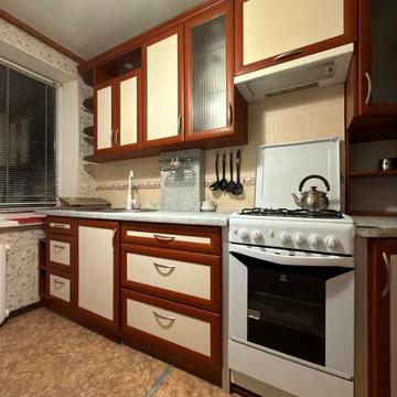 Янтарна вул., 81