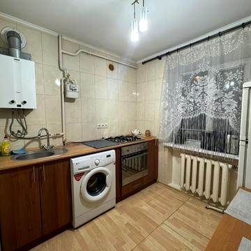 Богдана Хмельницького просп. (Героїв Сталінграда), 3