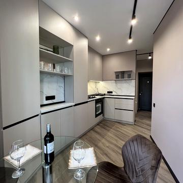 Героїв Небесної Сотні просп., (Будинок 20/10)