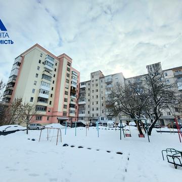 Володимира Івасюка вул., 3