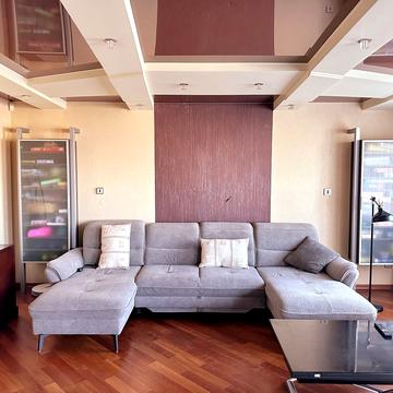 Академіка Євгена Лазаренка вул., 48а