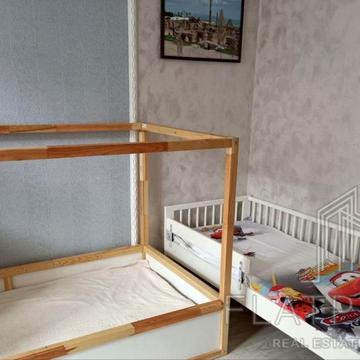 Вишгородська вул., 33