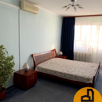 Драгоманова вул., 12