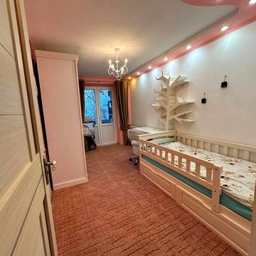 Михайла Максимовича вул., 5