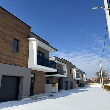 Романа Шухевича вул.