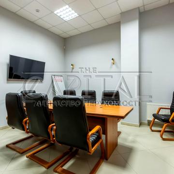 вул. Вячеслава Чорновола, 32