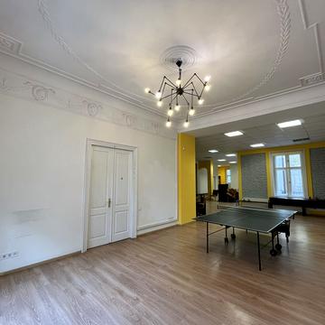 Панаса Саксаганського вул., 3