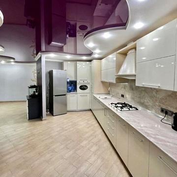 Подільська вул., 102