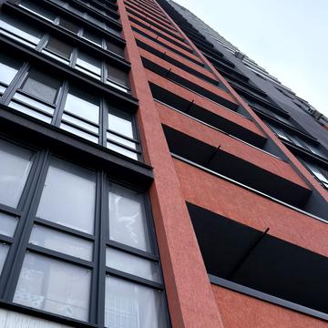 Миколи Гулака вул., 4