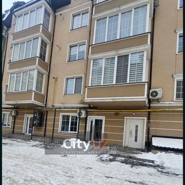 Володимирська вул., 90