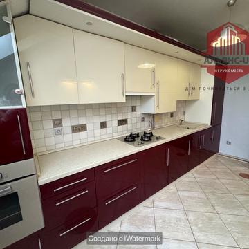 Івана Франка вул., 56