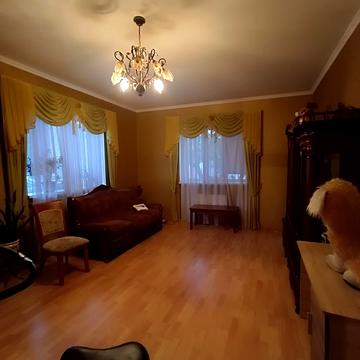 Гулака-Артемовського вул., 7