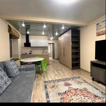 Лоцманський узвіз, 9д