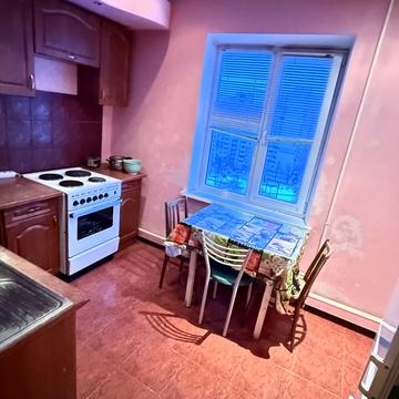 Чорнобильська вул., 24/26